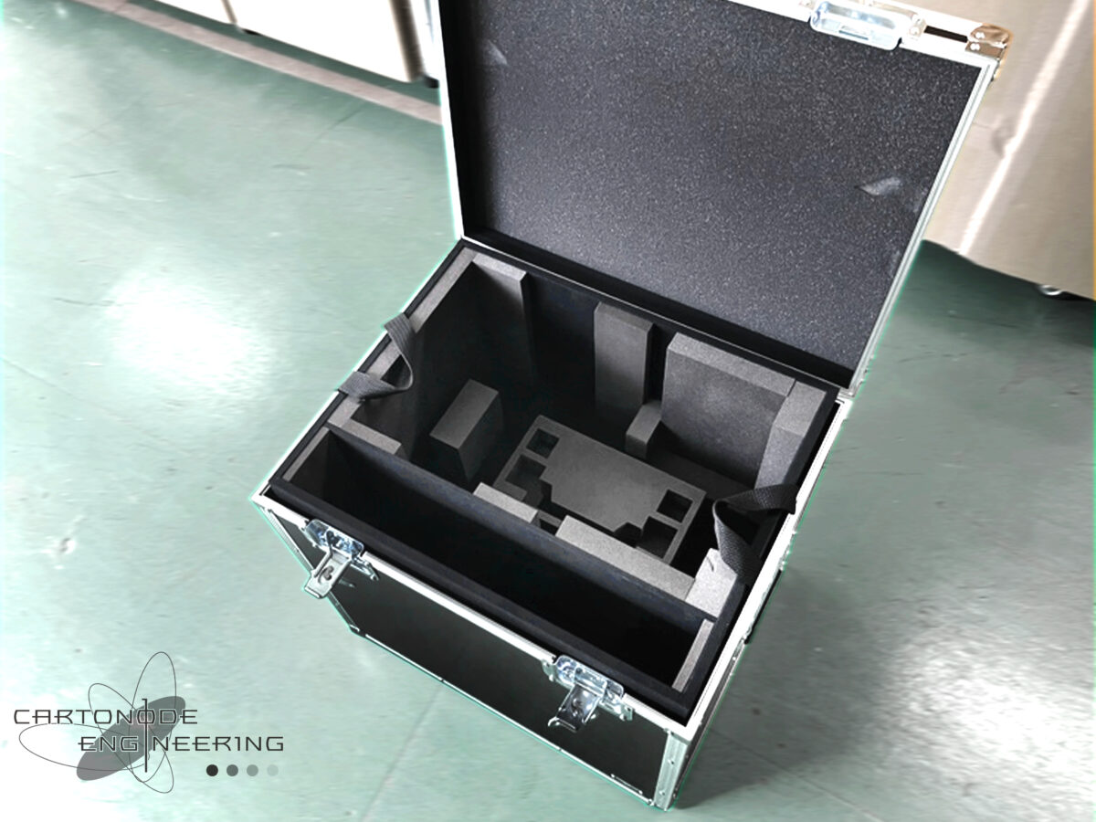 EPSON エプソン EB-PU2010B(プロジェクター) ELPLX02S(レンズ)フライトケース オーダーハードケース