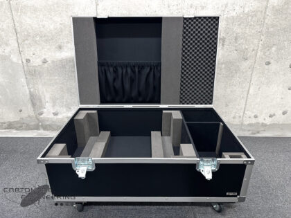 CAESSE エプソン EPSON EB-PU2213 プロジェクター + ELPLM15 レンズ 専用 フライトケース オーダーハードケース