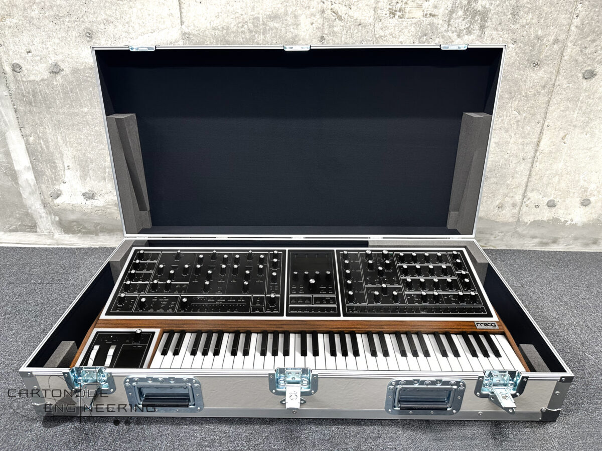 CAESSE モーグ MOOG Moog One 16-Voice シンセサイザー専用 フライトケース オーダーハードケース